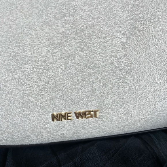 Nice west cross body purse - Picture 2 of 4